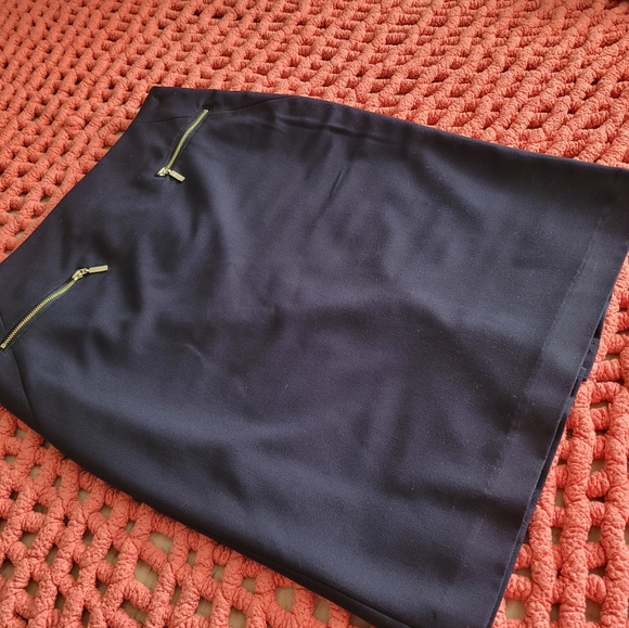 Tommy Hilfiger Suit 8 💙 - Picture 6 of 9